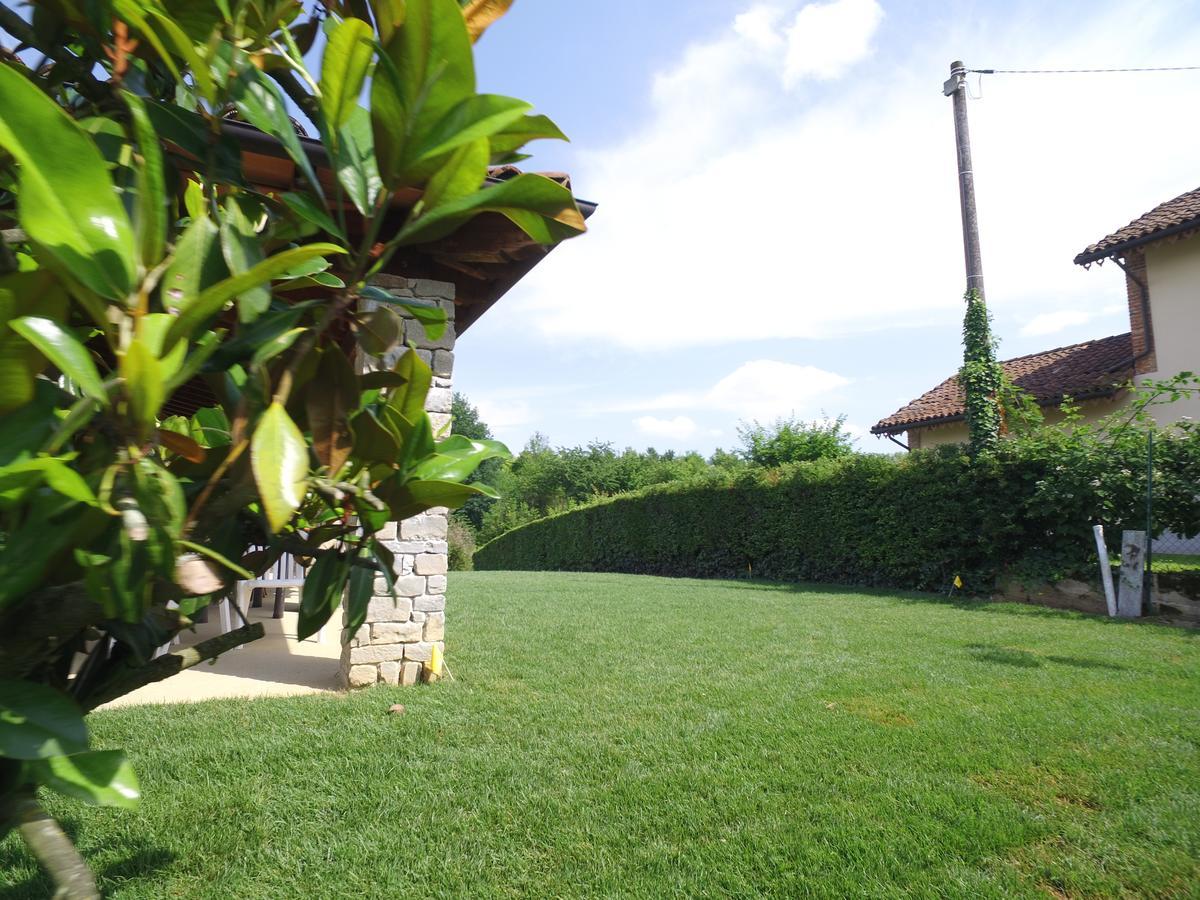 La Morona Bed & Breakfast Rocchetta Tanaro Bagian luar foto